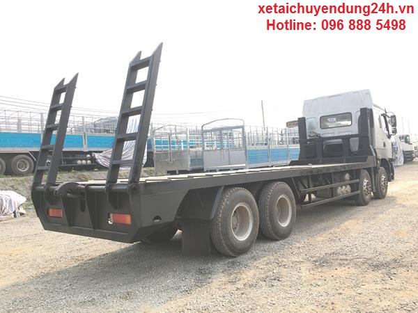 Xe nâng đầu chở máy công trình Chenglong 4 chân 2